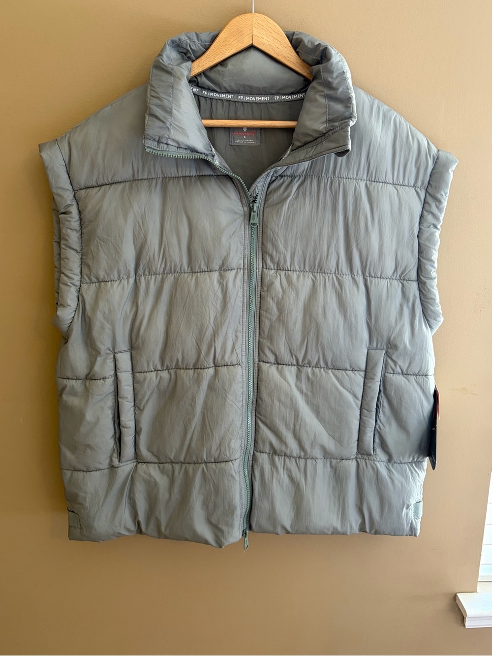 Free People In A Bubble Puffer Vest, Small, NWT, Granola Minimalist Gorpcore
